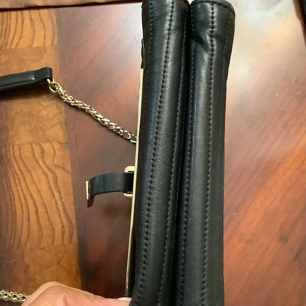 VINCE CAMUTO LEATHER SHOULDER BAG - Picture 3 of 13